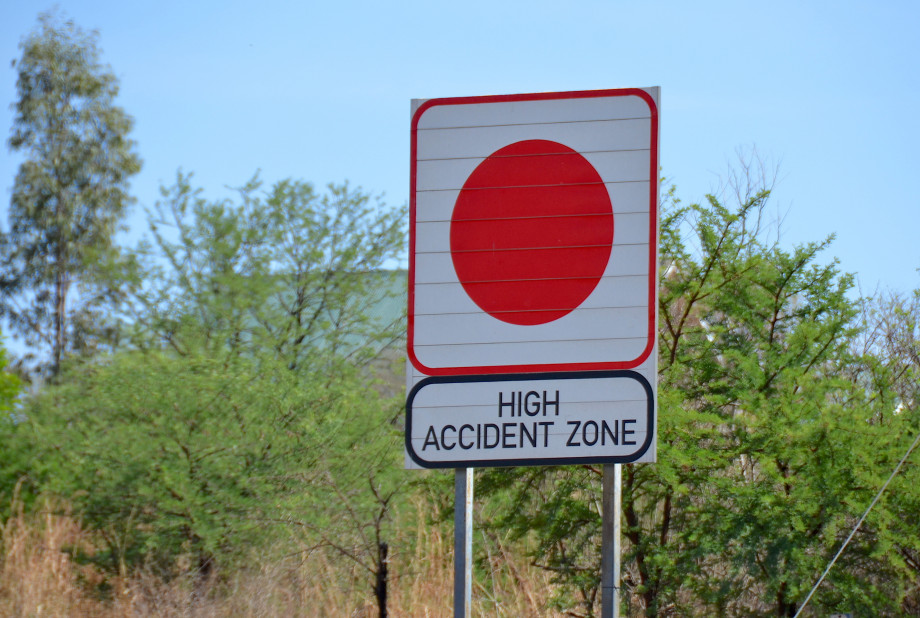 High_Accident_Zone,_warning_sign_in_South_Africa.jpg